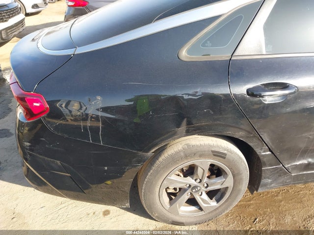 5XXG14J2XMG075473 KIA K5 LXS