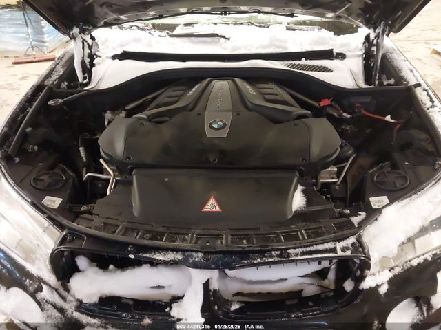 2016 BMW X5 5UXKR6C55G0J81856 Photo 9