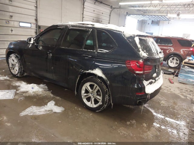 2016 BMW X5 5UXKR6C55G0J81856 Photo 2