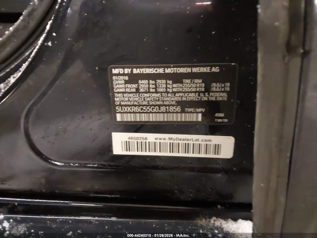 2016 BMW X5 5UXKR6C55G0J81856 Photo 8