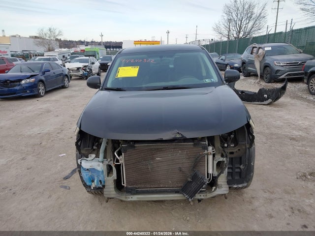 Mitsubishi Outlander Es 2018 JA4AZ3A34JZ059497 Image 13