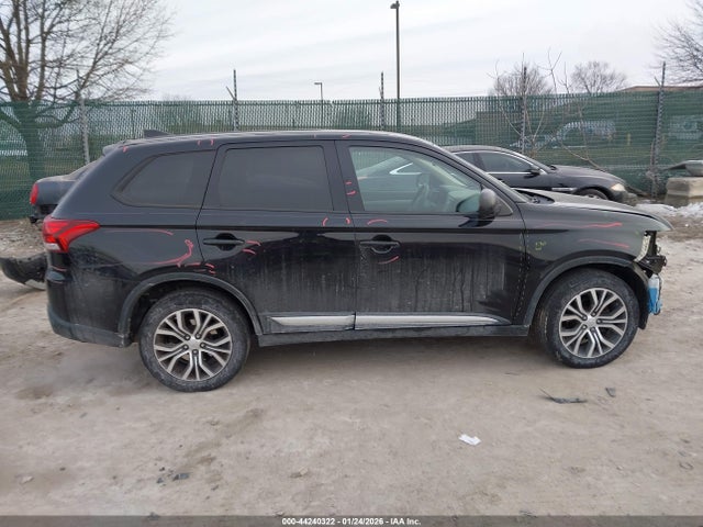Mitsubishi Outlander Es 2018 JA4AZ3A34JZ059497 Image 14