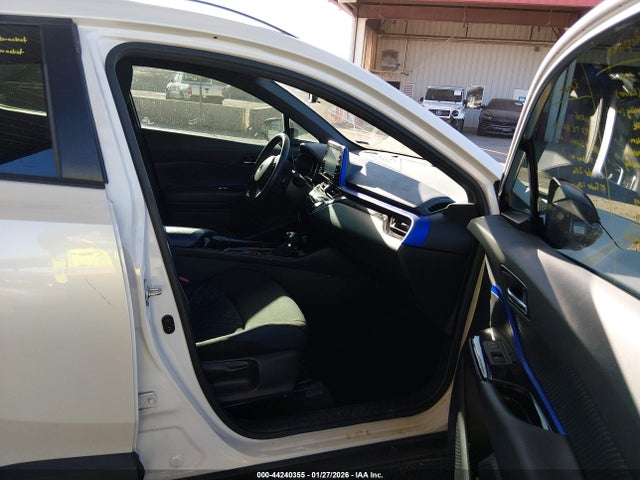 JTNKHMBX0M1113445 Toyota C-HR XLE