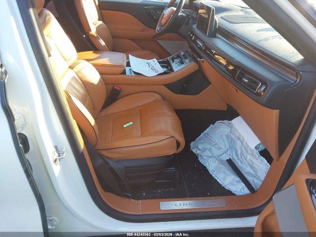 2023 LINCOLN AVIATOR 5LM5J9XC1PGL26102 Photo 4