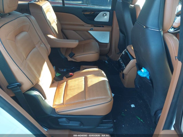 2023 LINCOLN AVIATOR 5LM5J9XC1PGL26102 Photo 7