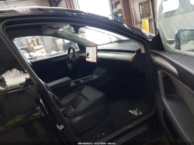 2023 TESLA MODEL Y 7SAYGDEE1PA150401 Photo 4