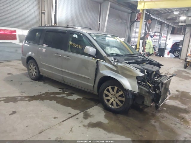 Chrysler Town &amp; Country Touring 2016 2C4RC1BG2GR118713 main image
