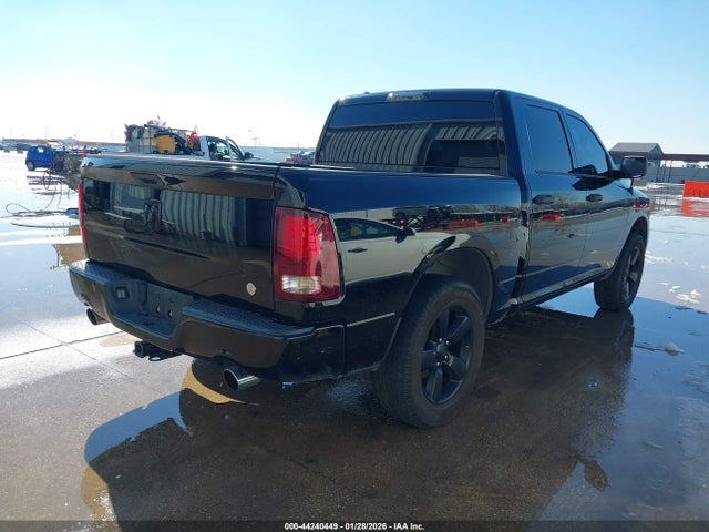 2015 RAM 1500 1C6RR6KT0FS500946 Photo 3
