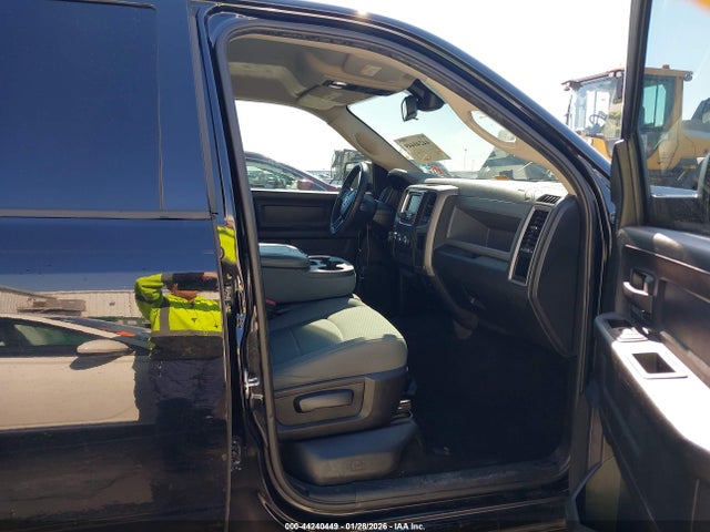 2015 RAM 1500 1C6RR6KT0FS500946 Photo 4