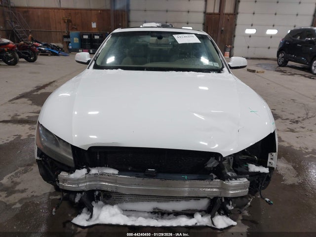 2012 Audi A5 2.0t Premium მანქანა იყიდება აუქციონზე, vin: WAULFAFR5CA015175, აუქციონის ნომერი: 44240450