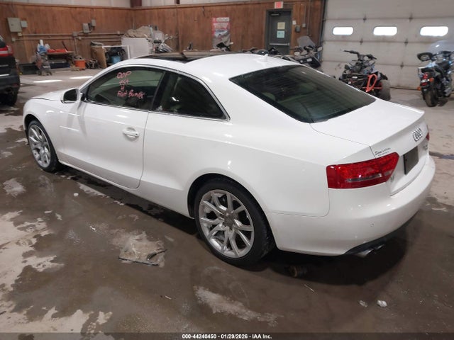 2012 AUDI A5 WAULFAFR5CA015175 Photo 2