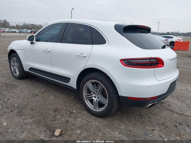 2015 PORSCHE MACAN WP1AB2A56FLB54318 Photo 2