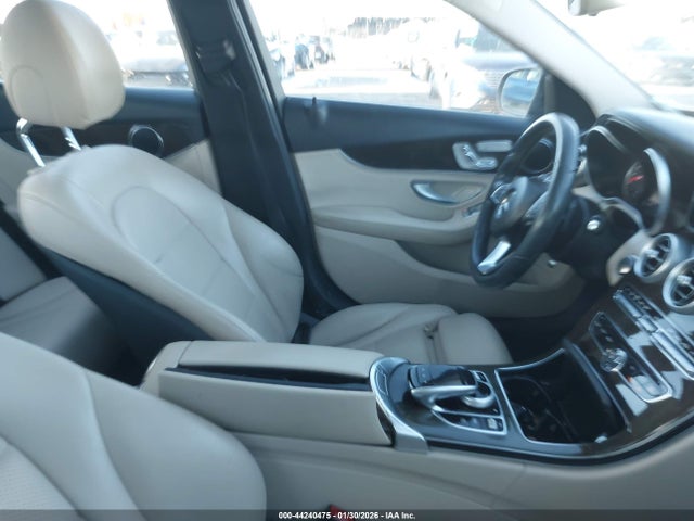 2015 MERCEDES-BENZ C 300 55SWF4KB0FU007747 Photo 4