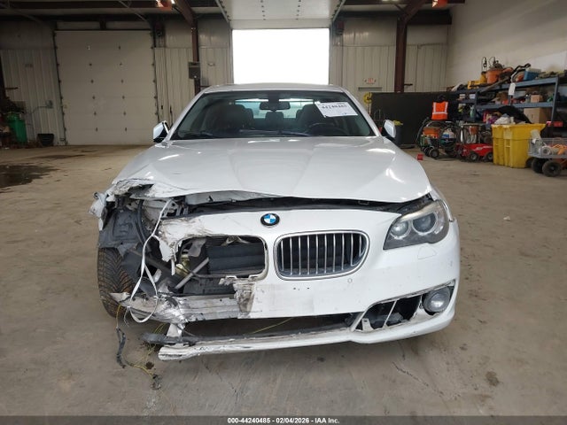 BMW 528i Xdrive 2015 WBA5A7C50FD626858 Image 12