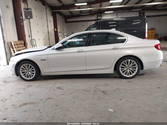 BMW 528i Xdrive 2015 WBA5A7C50FD626858 Image 14