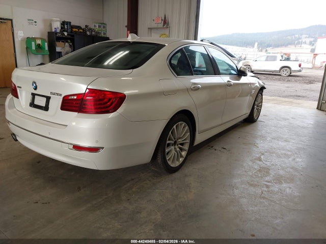 BMW 528i Xdrive 2015 WBA5A7C50FD626858 Image 4