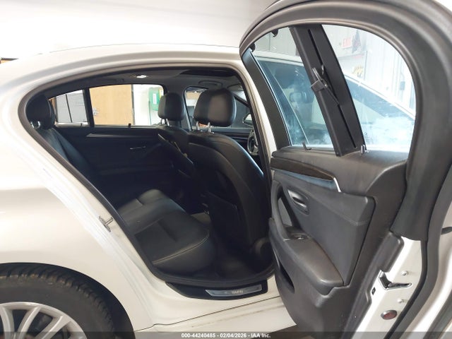 BMW 528i Xdrive 2015 WBA5A7C50FD626858 Image 8