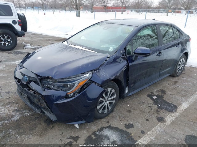 Toyota Corolla Hybrid Le 2021 JTDEAMDE1MJ018149 Image 2