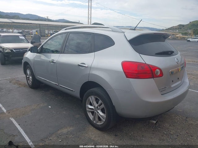 JN8AS5MT6FW672235 Nissan Rogue Select S