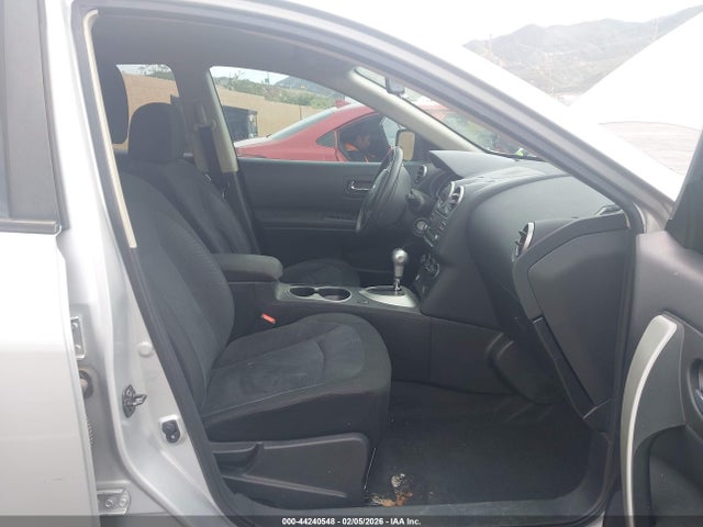 JN8AS5MT6FW672235 Nissan Rogue Select S