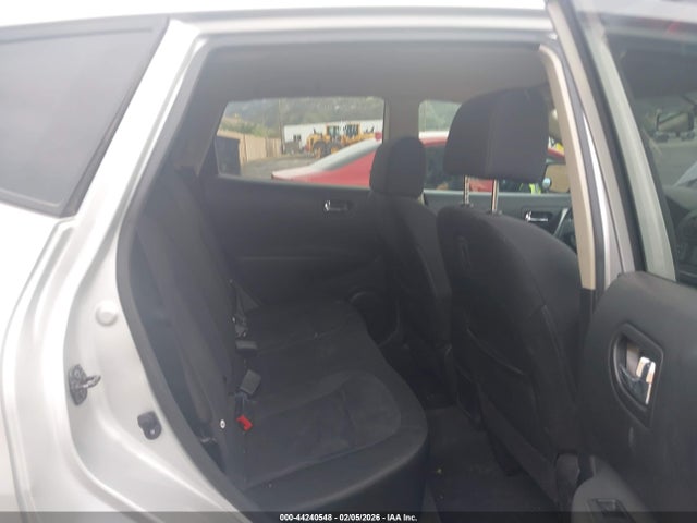 JN8AS5MT6FW672235 Nissan Rogue Select S