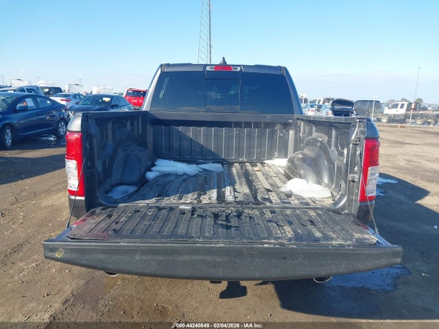 44240549 :رقم المزاد ، 1C6SRFFT4MN733350 vin ، 2021 Ram 1500 Big Horn  4x4 5'7 Box مزاد بيع