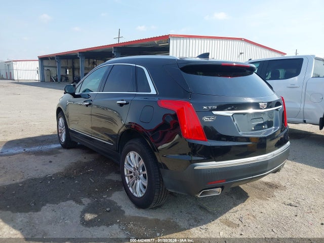 2017 CADILLAC XT5 1GYKNARS2HZ194777 Photo 2