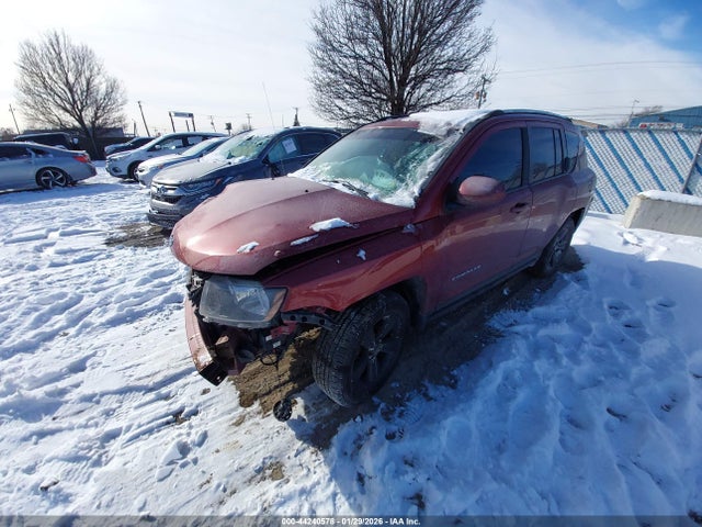 44240578 :رقم المزاد ، 1C4NJDEB1FD365342 vin ، 2015 Jeep Compass Latitude مزاد بيع