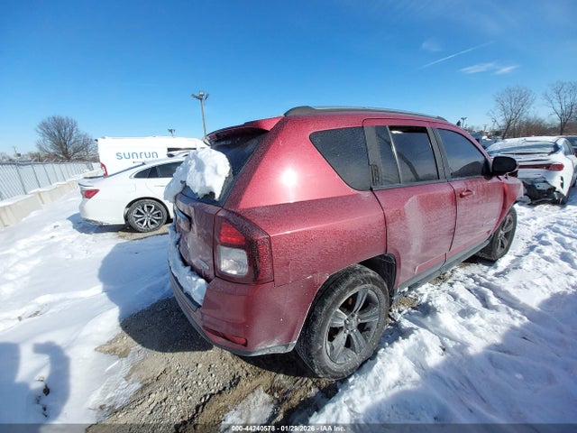 44240578 :رقم المزاد ، 1C4NJDEB1FD365342 vin ، 2015 Jeep Compass Latitude مزاد بيع
