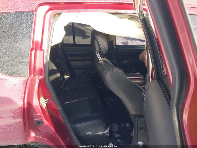 44240578 :رقم المزاد ، 1C4NJDEB1FD365342 vin ، 2015 Jeep Compass Latitude مزاد بيع