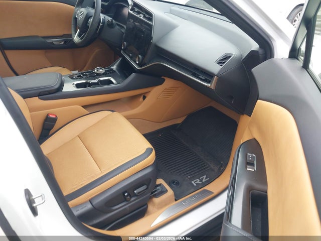 JTJABABB6SA011355 Lexus Rz 300e Premium
