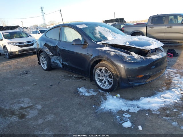 2024 TESLA MODEL Y 7SAYGDEE7RA254927 Photo 0