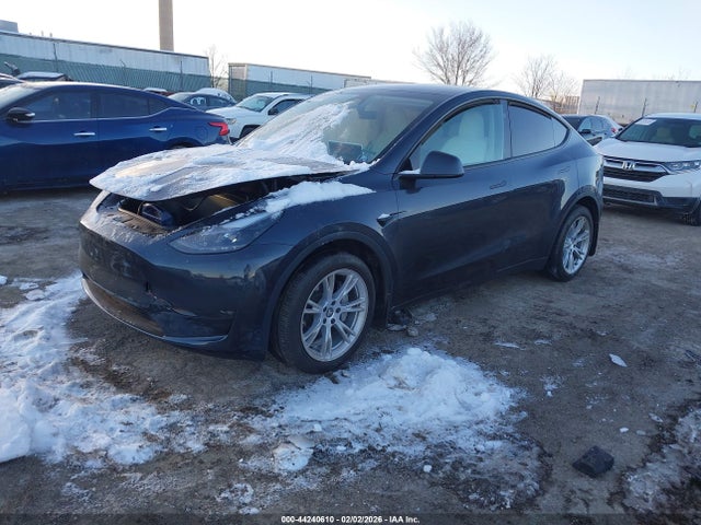 2024 TESLA MODEL Y 7SAYGDEE7RA254927 Photo 1