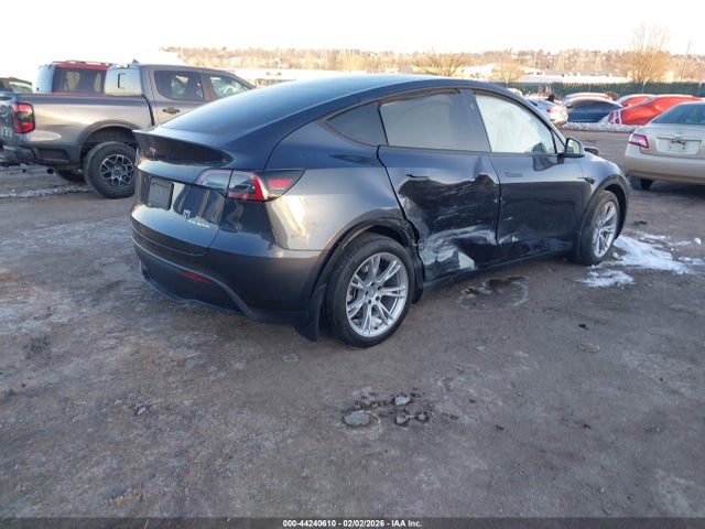 2024 TESLA MODEL Y 7SAYGDEE7RA254927 Photo 3