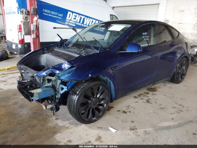 2023 TESLA MODEL Y 7SAYGDEF9PF709592 Photo 1