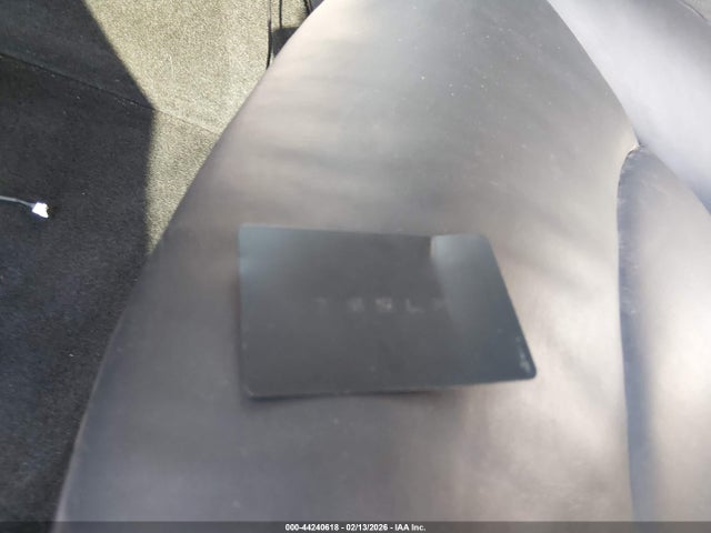 2020 TESLA MODEL Y 5YJYGDEE7LF031777 Photo 10