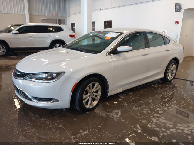2015 Chrysler 200 Limited მანქანა იყიდება აუქციონზე, vin: 1C3CCCAB6FN563088, აუქციონის ნომერი: 44240664