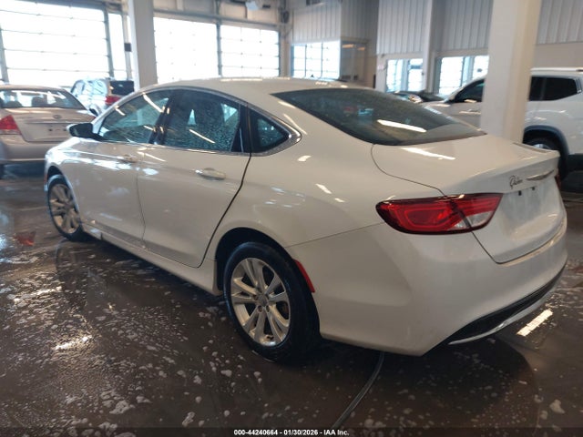 2015 Chrysler 200 Limited მანქანა იყიდება აუქციონზე, vin: 1C3CCCAB6FN563088, აუქციონის ნომერი: 44240664