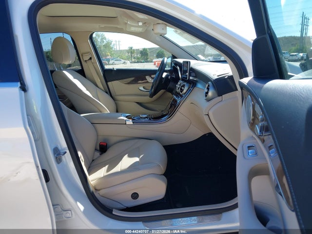 WDC0G4KB0KF544364 Mercedes-Benz Glc 300 4matic