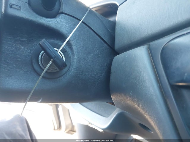 2003 FORD FOCUS 1FAFP36383W227162 Photo 10