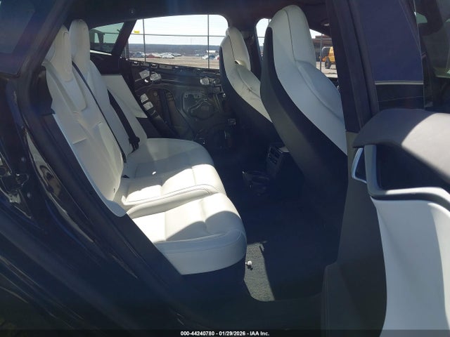 2019 TESLA MODEL S 5YJSA1E26KF330283 Photo 7