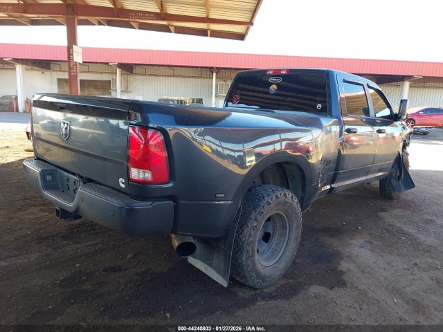 3C63RPGL8HG696732 RAM 3500 Tradesman 4x2 8&#039; Box