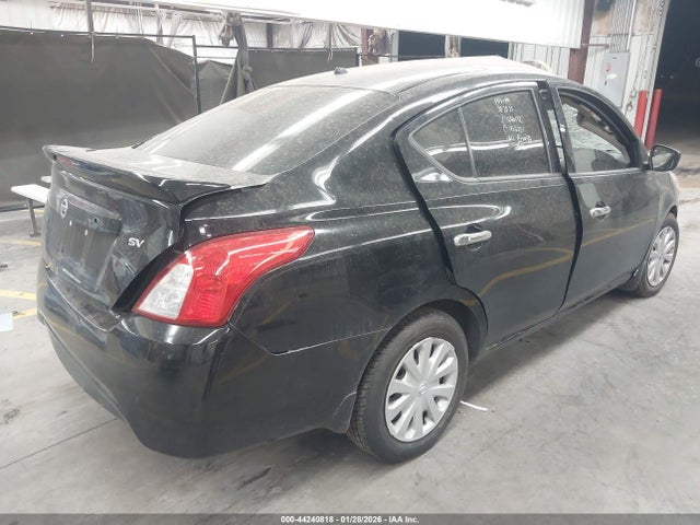 3N1CN7AP9JL884126 Nissan Versa 1.6 Sv