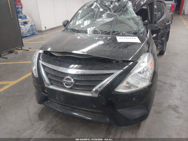 3N1CN7AP9JL884126 Nissan Versa 1.6 Sv