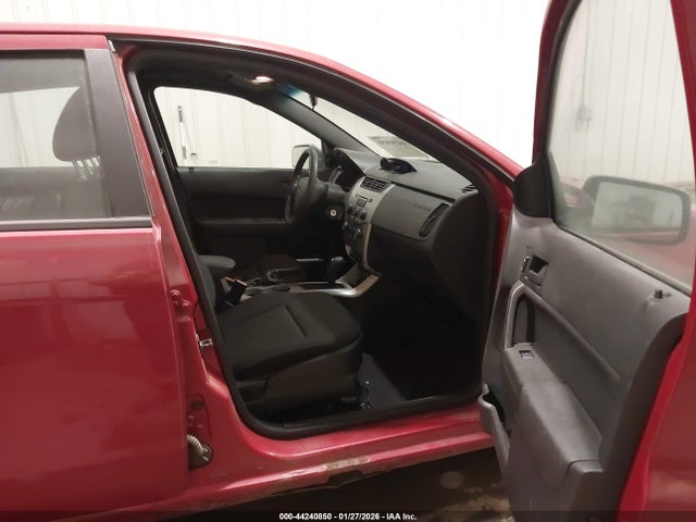 2011 FORD FOCUS 1FAHP3FN4BW192886 Photo 4