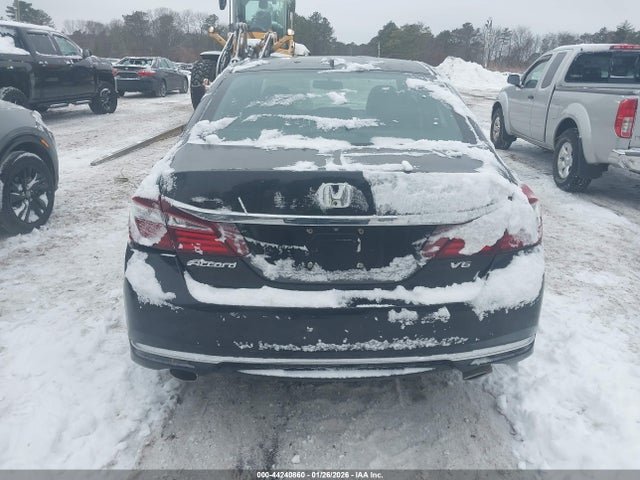 Aukcja sprzedaży 2017 Honda Accord Ex-l V6, vin: 1HGCR3F86HA016907, numer aukcji: 44240860