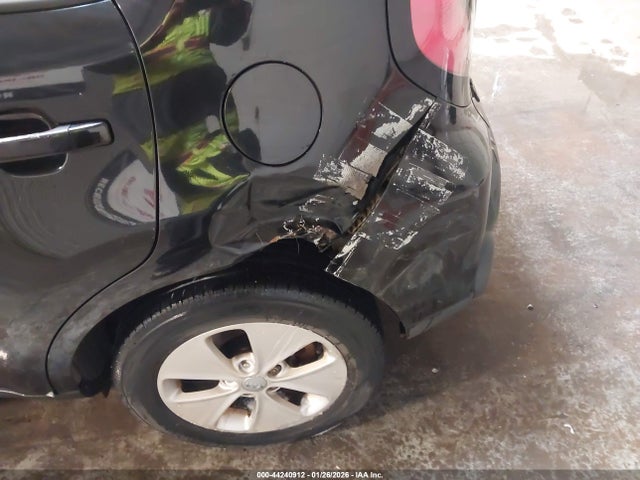 44240912 :رقم المزاد ، KNDJN2A2XE7743166 vin ، 2014 Kia Soul مزاد بيع
