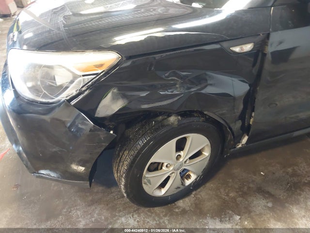 44240912 :رقم المزاد ، KNDJN2A2XE7743166 vin ، 2014 Kia Soul مزاد بيع