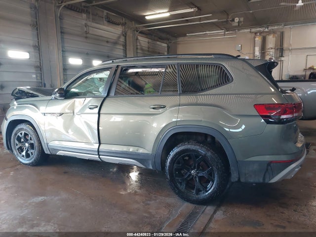 Продажа на аукционе авто 2025 Volkswagen Atlas 2.0t Peak Edition, vin: 1V2CR2CAXSC501058, номер лота: 44240923