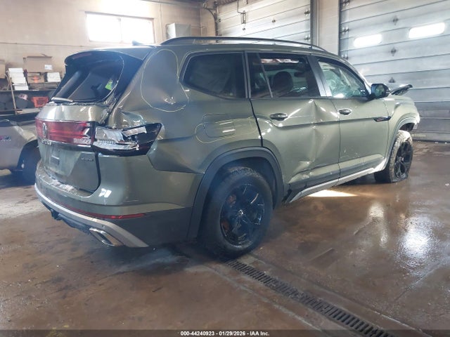 Продажа на аукционе авто 2025 Volkswagen Atlas 2.0t Peak Edition, vin: 1V2CR2CAXSC501058, номер лота: 44240923